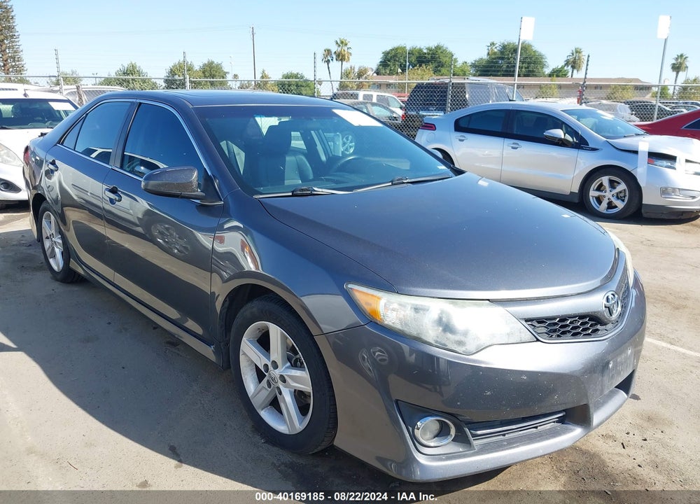 2013 TOYOTA CAMRY SE VIN: 4T1BF1FK8DU670752