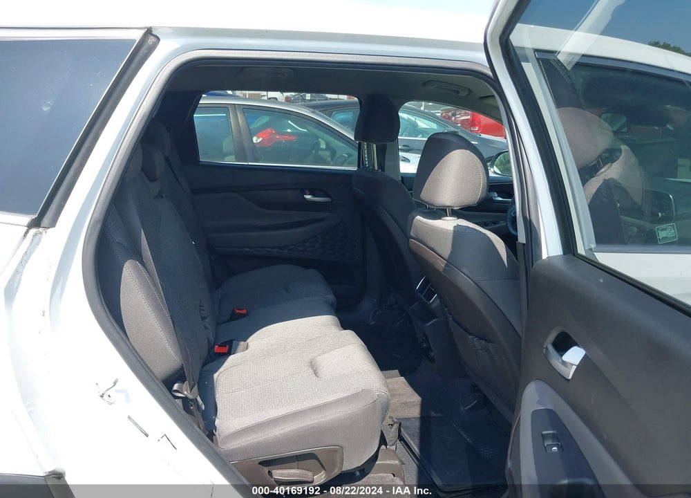 2019 HYUNDAI SANTA FE SE VIN: 5NMS2CAD0KH131891