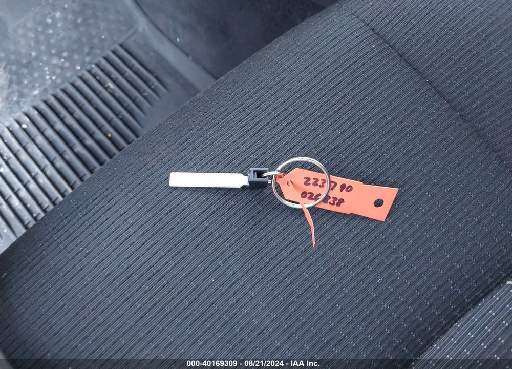 2019 TOYOTA C-HR XLE VIN: JTNKHMBX4K1026838