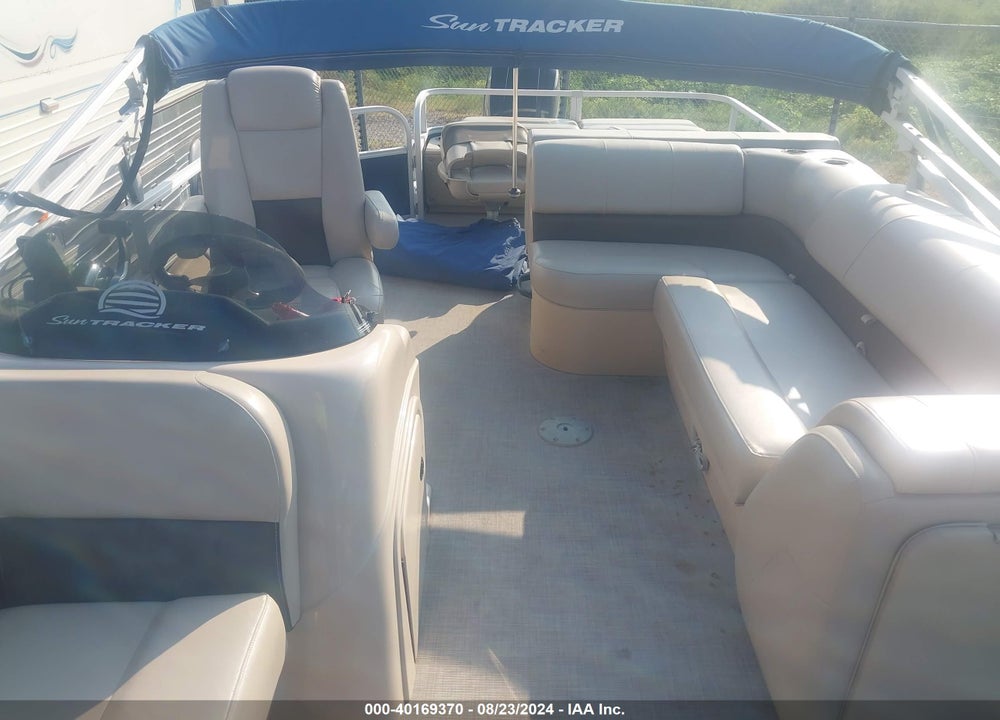 2019 SUNTRACKER FB22BLX VIN: BUJ95087J819