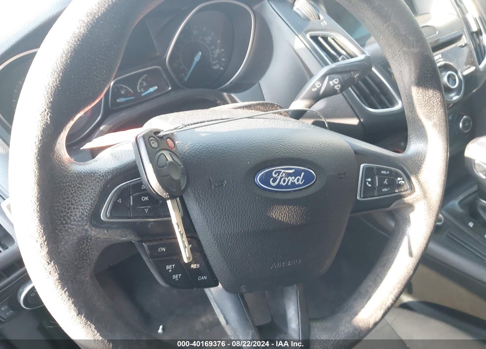 2017 FORD FOCUS SEL VIN: 1FADP3H29HL287391