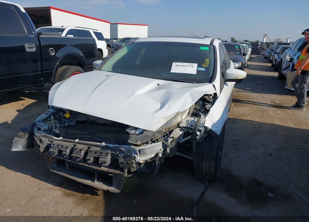 2017 FORD FOCUS SEL VIN: 1FADP3H29HL287391