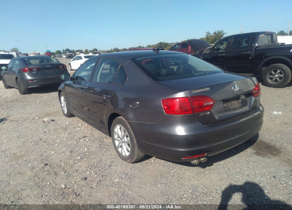 2011 VOLKSWAGEN JETTA 2.5L SE VIN: 3VWDZ7AJ7BM377624