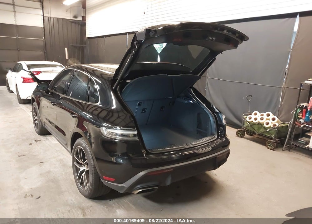2022 PORSCHE MACAN VIN: WP1AA2A53NLB00802