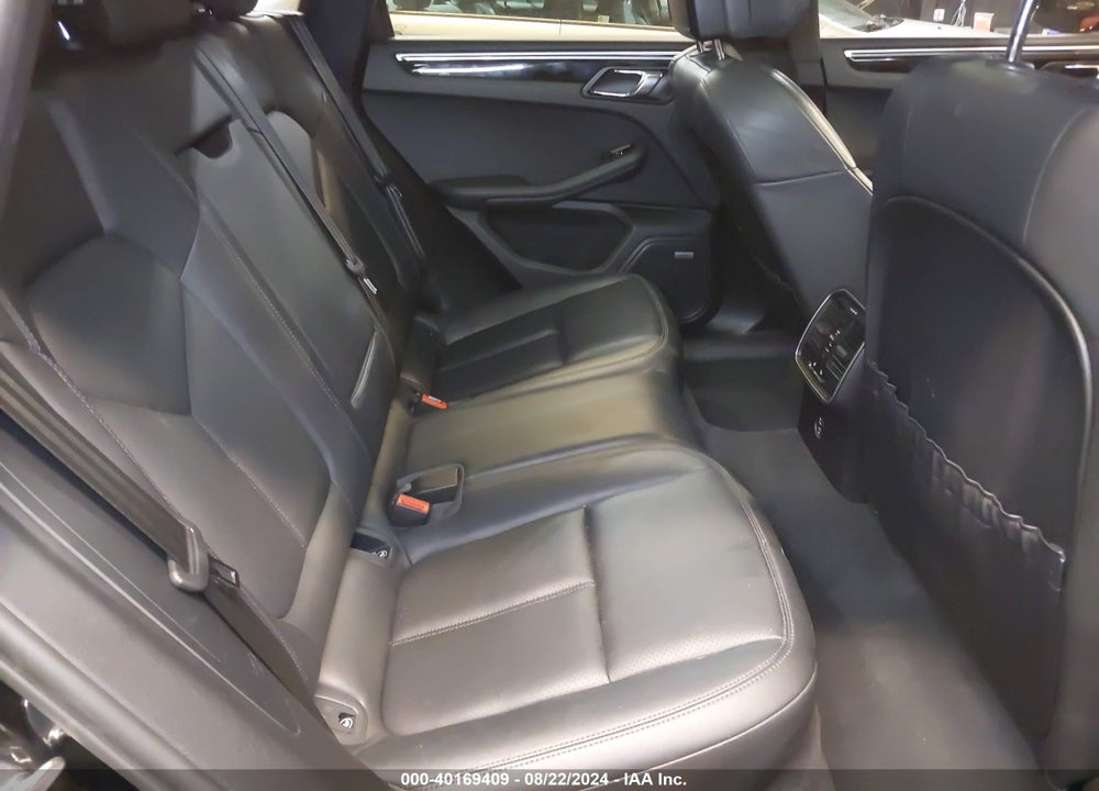 2022 PORSCHE MACAN VIN: WP1AA2A53NLB00802
