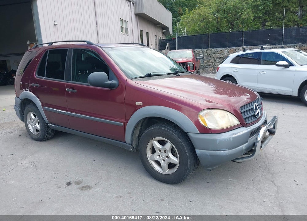 1998 MERCEDES-BENZ ML 320 CLASSIC VIN: 4JGAB54E9WA010929
