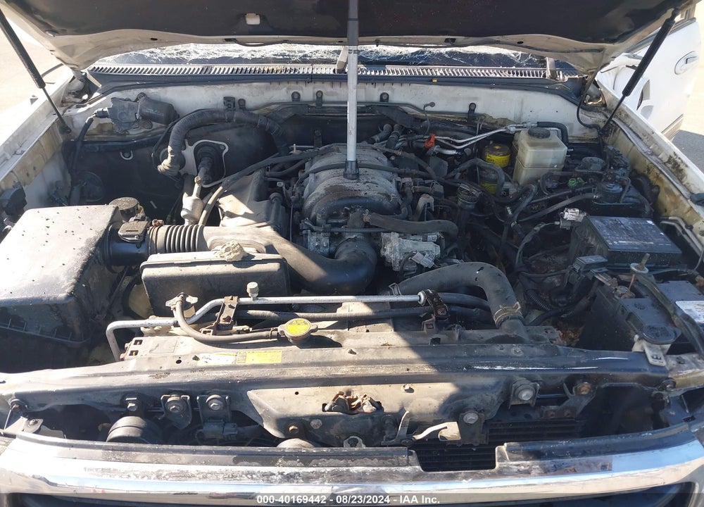 2000 TOYOTA LAND CRUISER VIN: JT3HT05J2Y0115579
