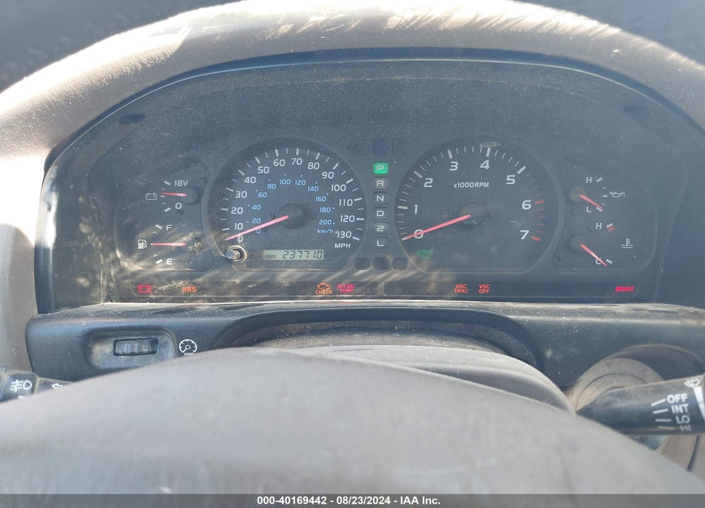 2000 TOYOTA LAND CRUISER VIN: JT3HT05J2Y0115579