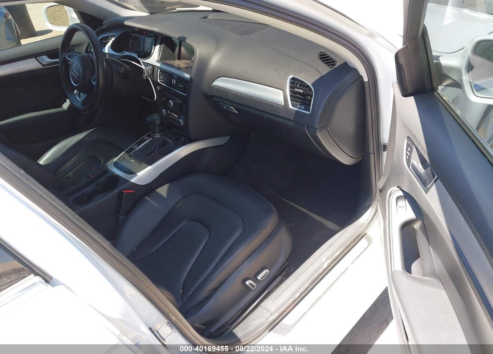 2016 AUDI A4 2.0T PREMIUM VIN: WAUAFAFLXGN016582