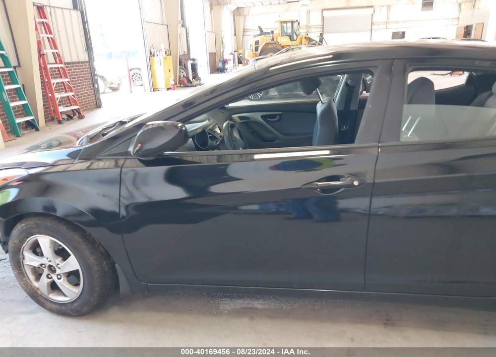 2015 HYUNDAI ELANTRA SE VIN: KMHDH4AE5FU310167