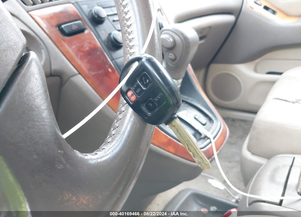 2000 LEXUS RX 300 VIN: JT6GF10U7Y0073911