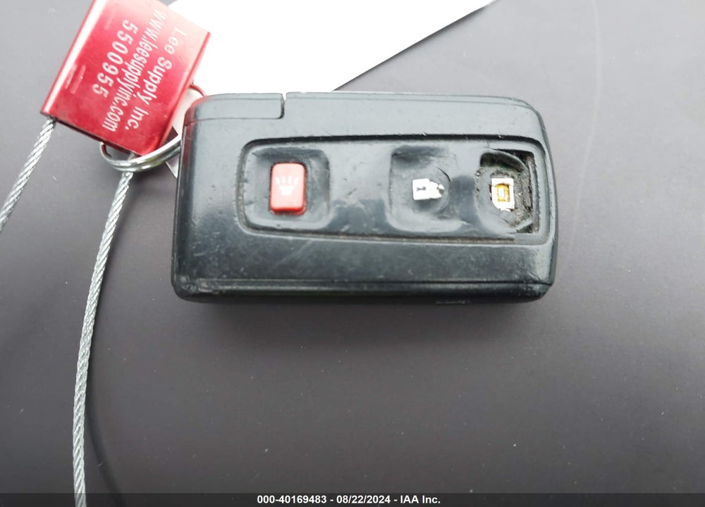 2005 TOYOTA PRIUS VIN: JTDKB20U053015685