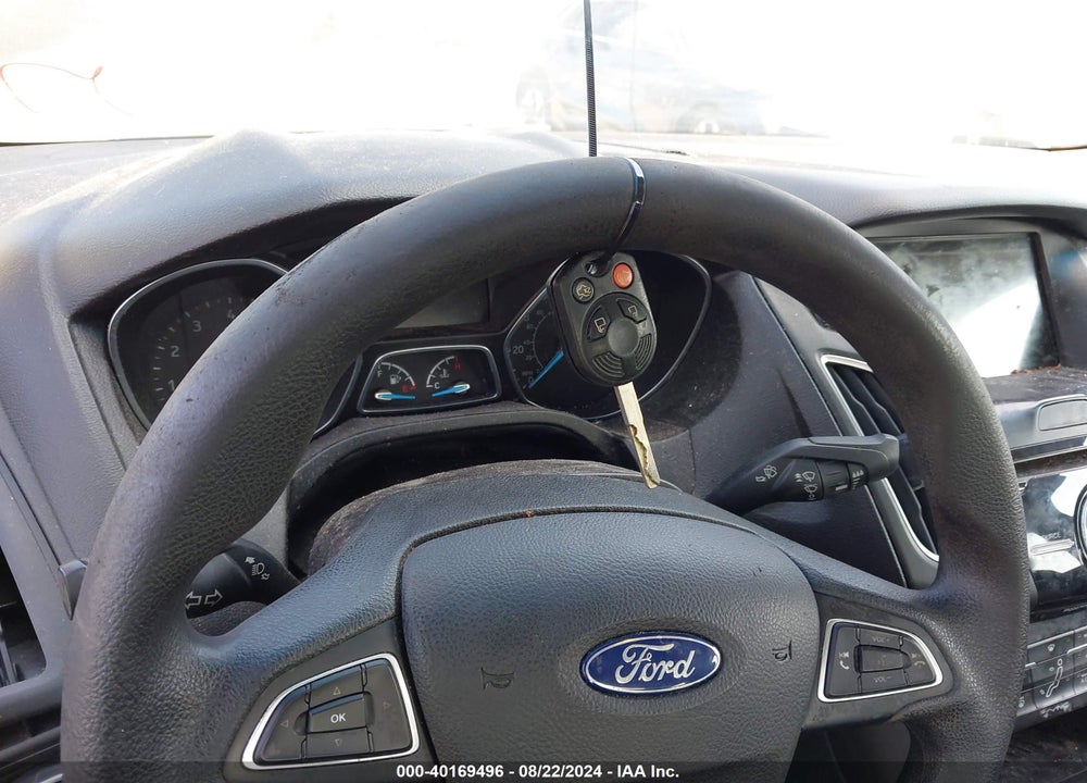 2017 FORD FOCUS SEL VIN: 1FADP3H23HL241135