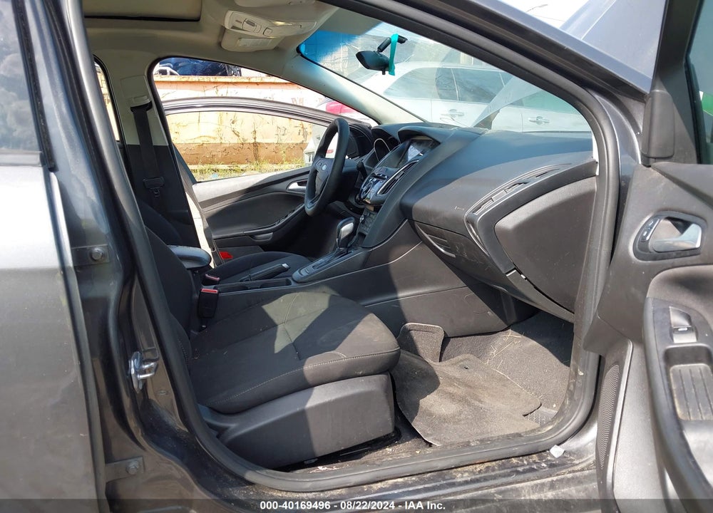 2017 FORD FOCUS SEL VIN: 1FADP3H23HL241135