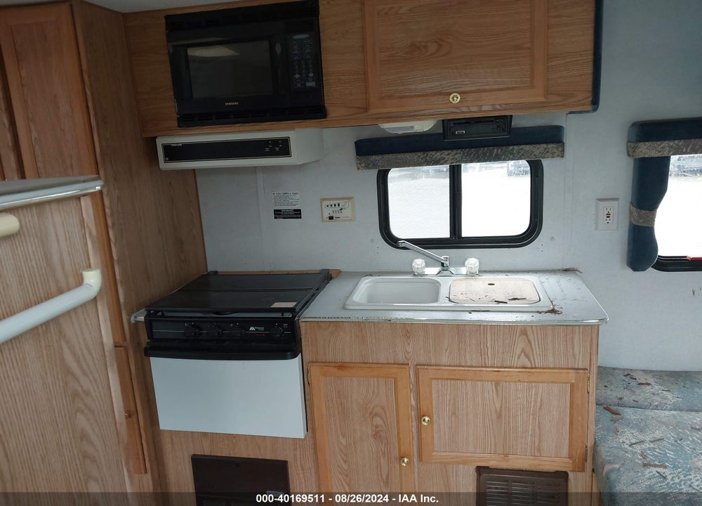 2000 THOR TAHO 19UD VIN: 4XTTN1920YC122035