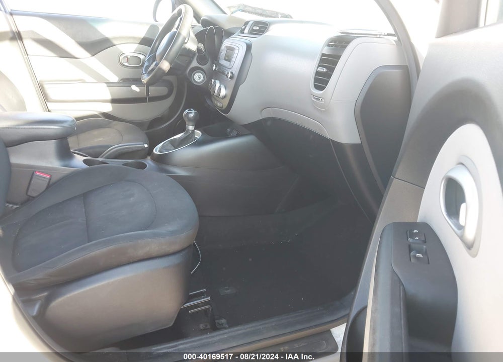 2014 KIA SOUL VIN: KNDJN2A21E7052382