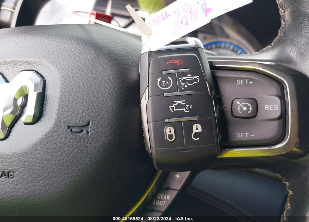 2019 RAM 1500 LIMITED 4X4 6'4 BOX VIN: 1C6SRFPTXKN773170