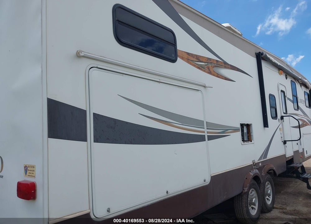 2014 LAREDO 335 VIN: 4YDF33522EE600572