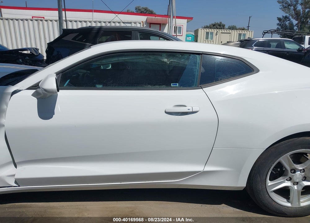 2018 CHEVROLET CAMARO 1LT VIN: 1G1FB1RS8J0104101