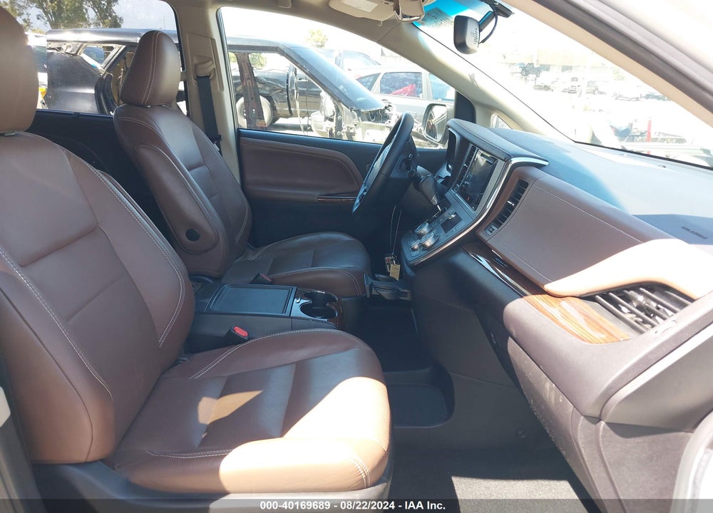 2017 TOYOTA SIENNA LIMITED 7 PASSENGER VIN: 5TDYZ3DC1HS878592