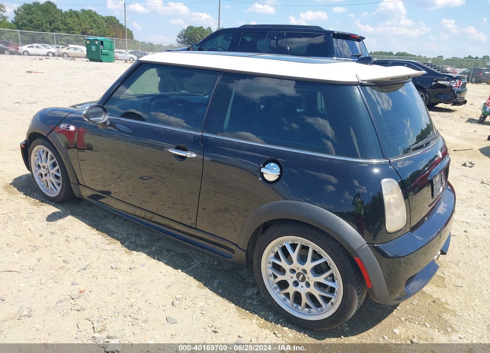 2003 MINI COOPER S VIN: WMWRE33493TD60136