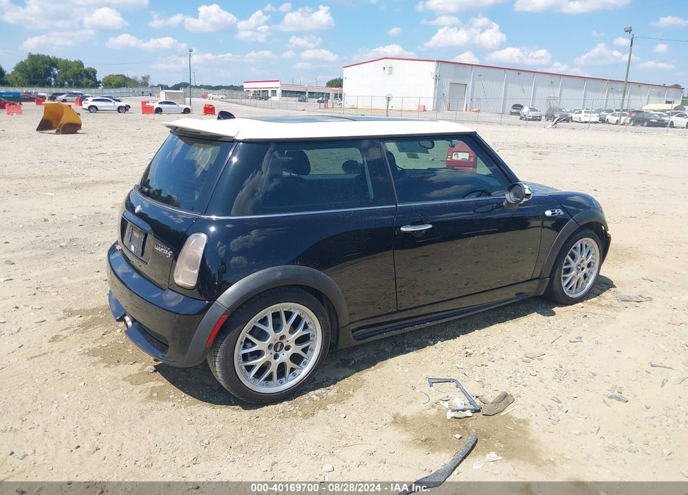 2003 MINI COOPER S VIN: WMWRE33493TD60136