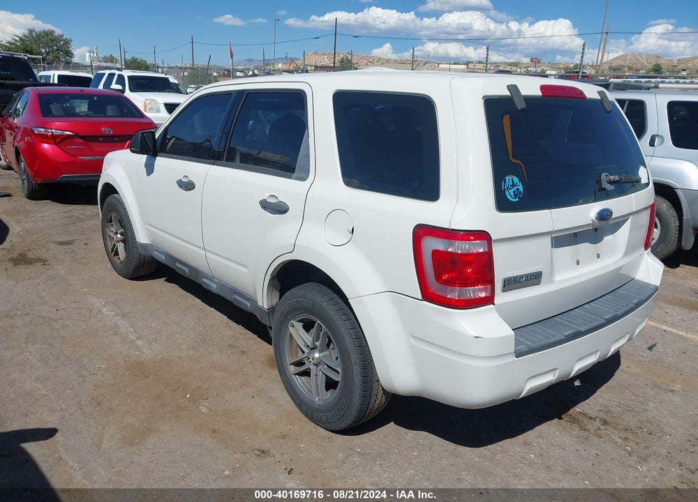 2009 FORD ESCAPE XLS VIN: 1FMCU02749KA20387