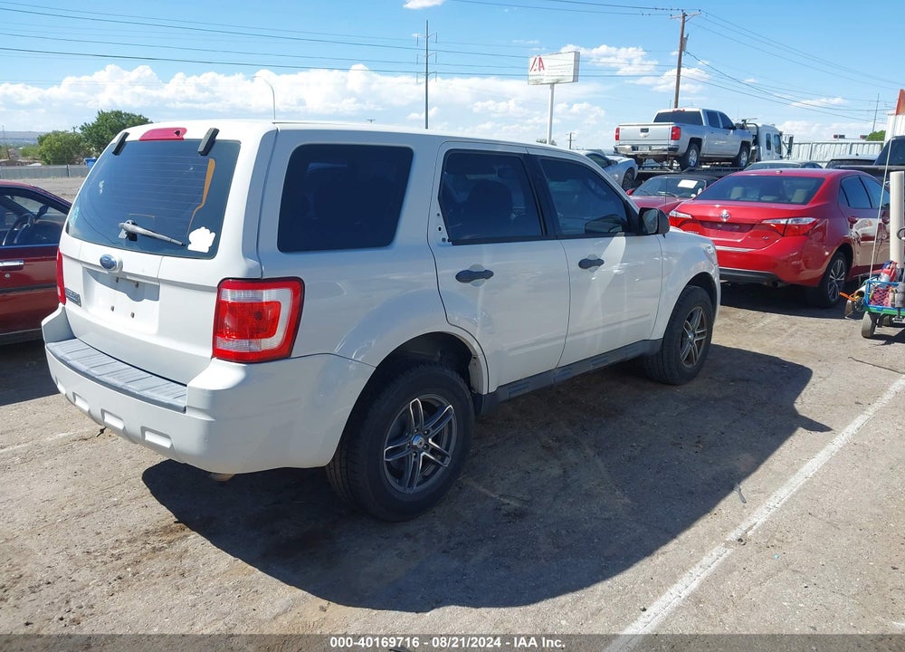 2009 FORD ESCAPE XLS VIN: 1FMCU02749KA20387