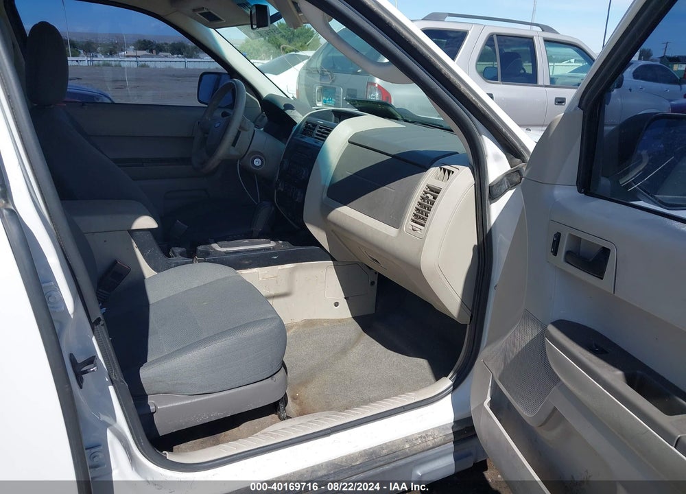 2009 FORD ESCAPE XLS VIN: 1FMCU02749KA20387