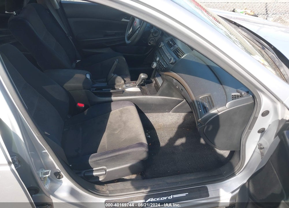 2010 HONDA ACCORD 2.4 LX-P VIN: 1HGCP2F45AA192883