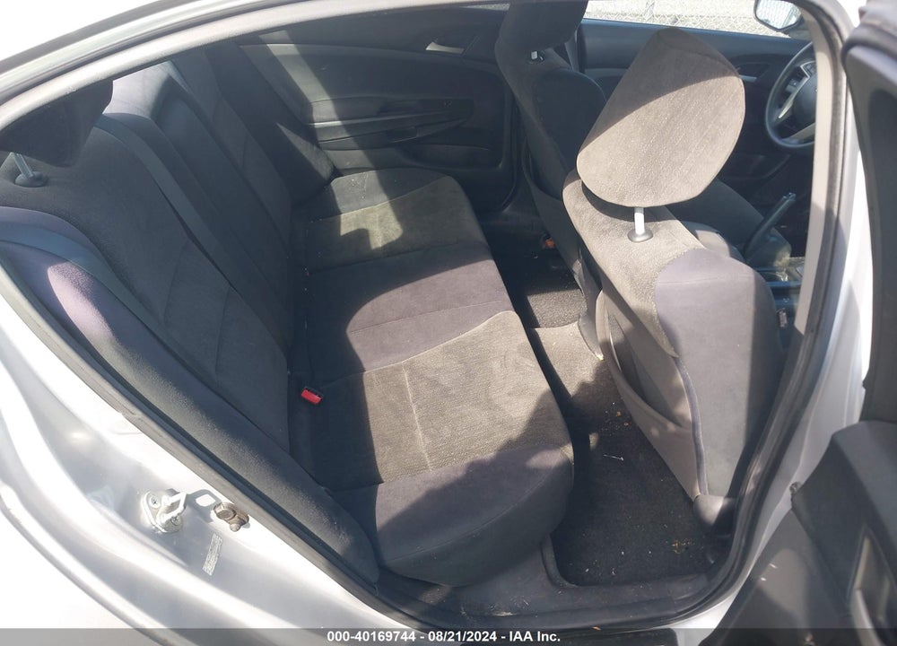2010 HONDA ACCORD 2.4 LX-P VIN: 1HGCP2F45AA192883