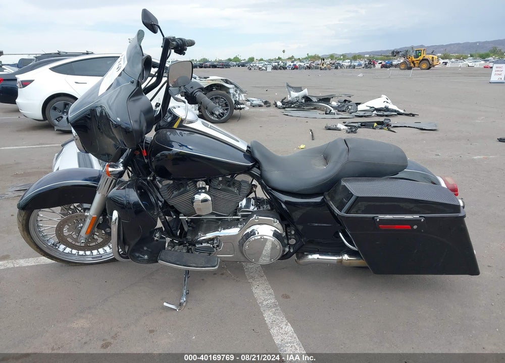 2009 HARLEY-DAVIDSON FLHX VIN: 1HD1KB4149Y644465