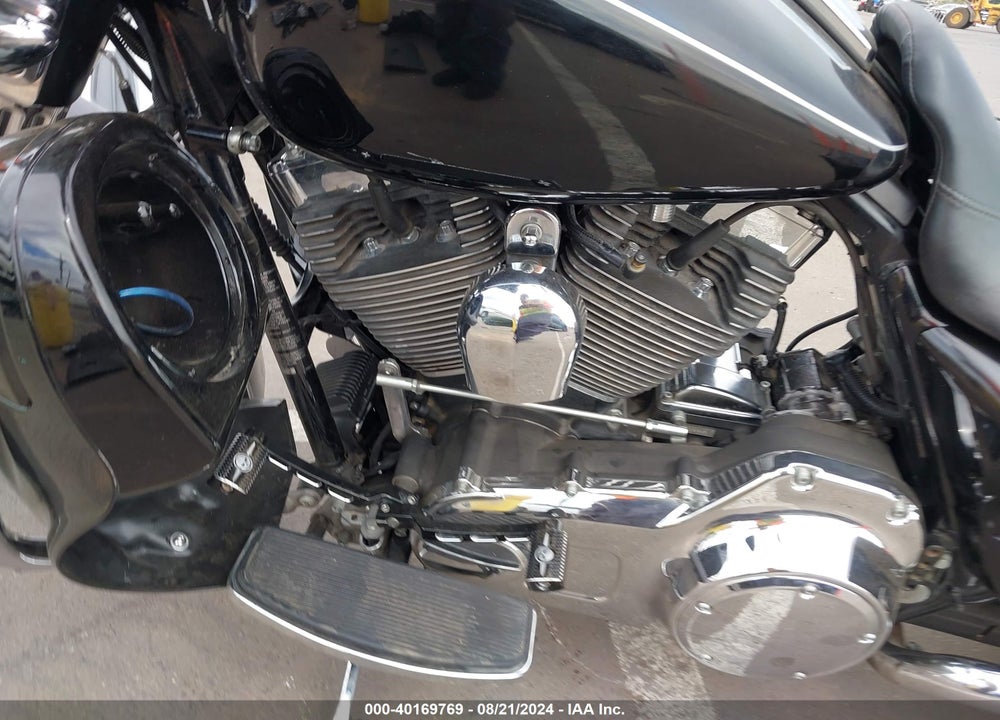 2009 HARLEY-DAVIDSON FLHX VIN: 1HD1KB4149Y644465