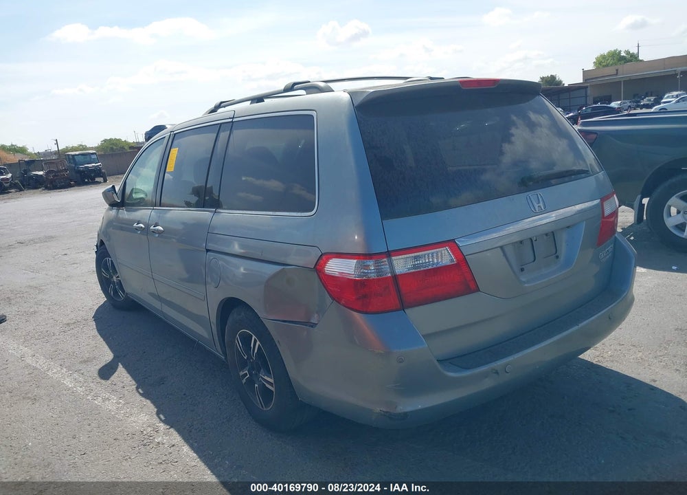 2005 HONDA ODYSSEY TOURING VIN: 5FNRL38815B058234
