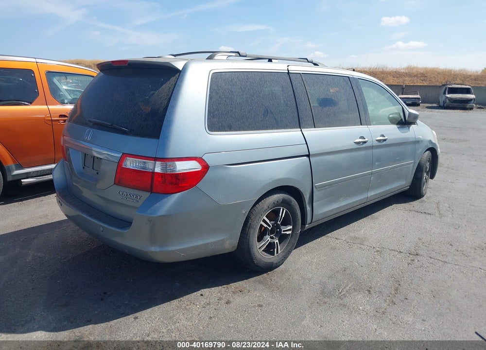 2005 HONDA ODYSSEY TOURING VIN: 5FNRL38815B058234
