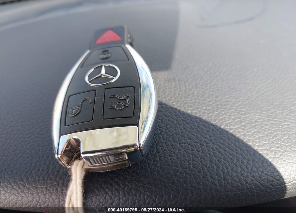 2018 MERCEDES-BENZ C 300 VIN: 55SWF4JB0JU235273