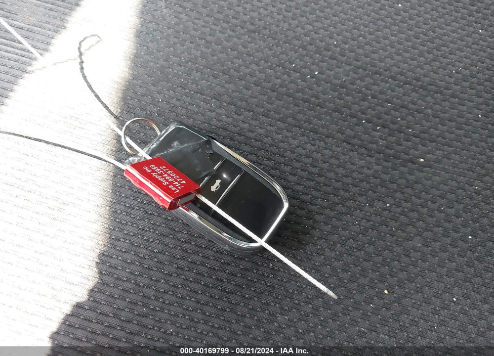 2010 SCION XB VIN: JTLZE4FE3A1102010