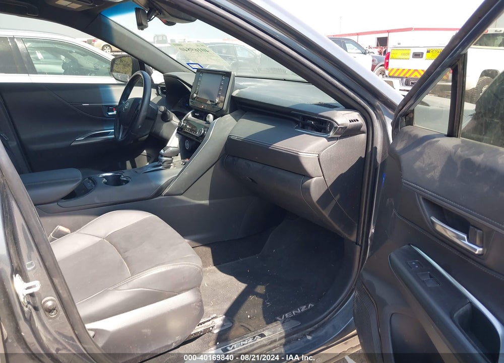 2022 TOYOTA VENZA XLE VIN: JTEAAAAH3NJ111151