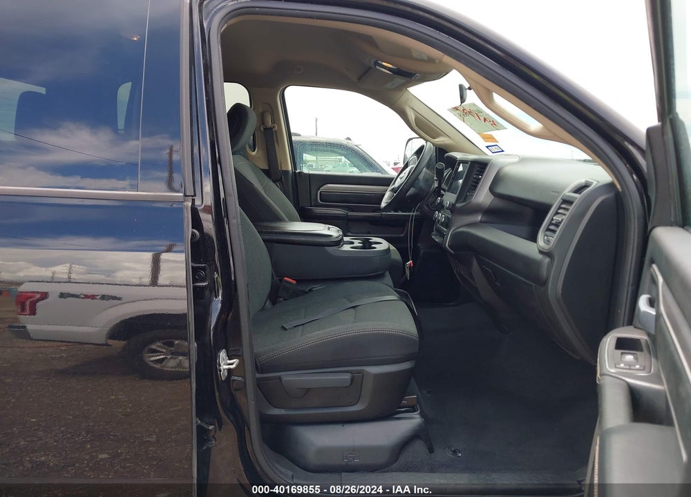 2019 RAM 2500 TRADESMAN 4X4 8' BOX VIN: 3C6UR5HLXKG691269