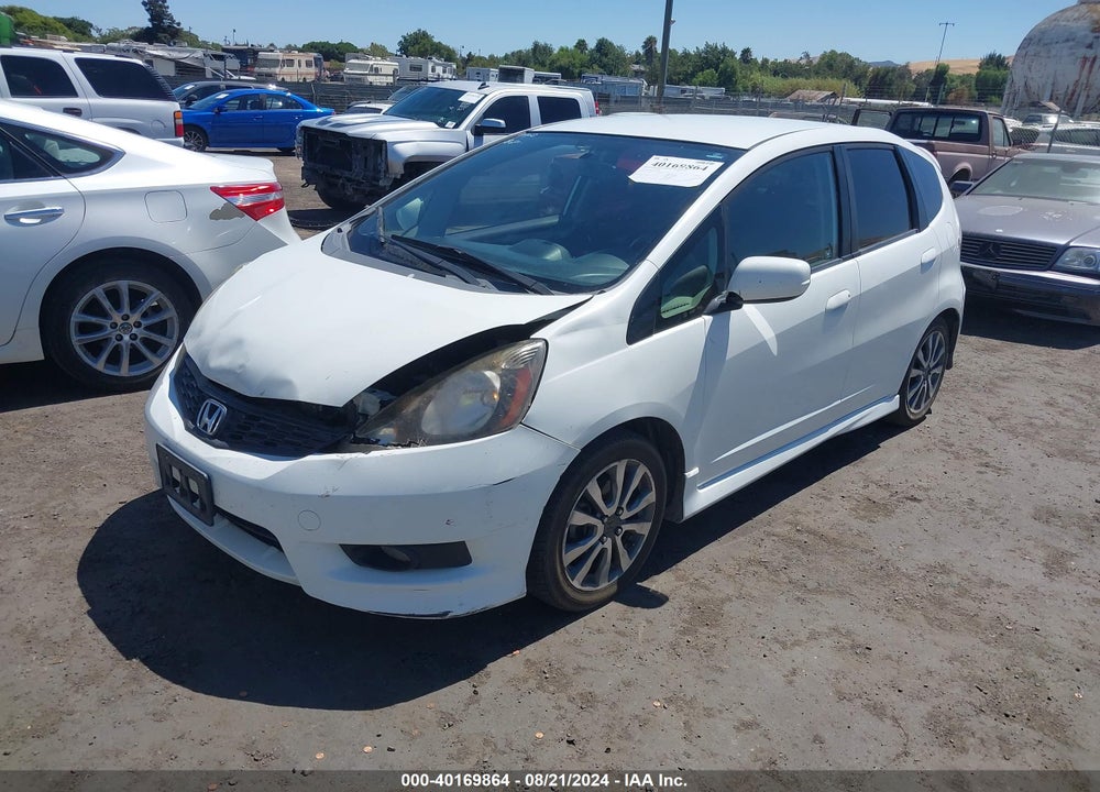 2013 HONDA FIT SPORT VIN: JHMGE8H58DC007411