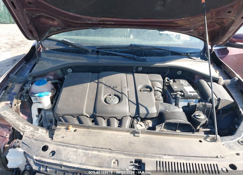 2013 VOLKSWAGEN PASSAT 2.5L SE VIN: 1VWBH7A33DC088255
