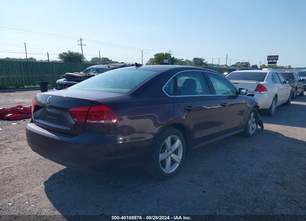 2013 VOLKSWAGEN PASSAT 2.5L SE VIN: 1VWBH7A33DC088255