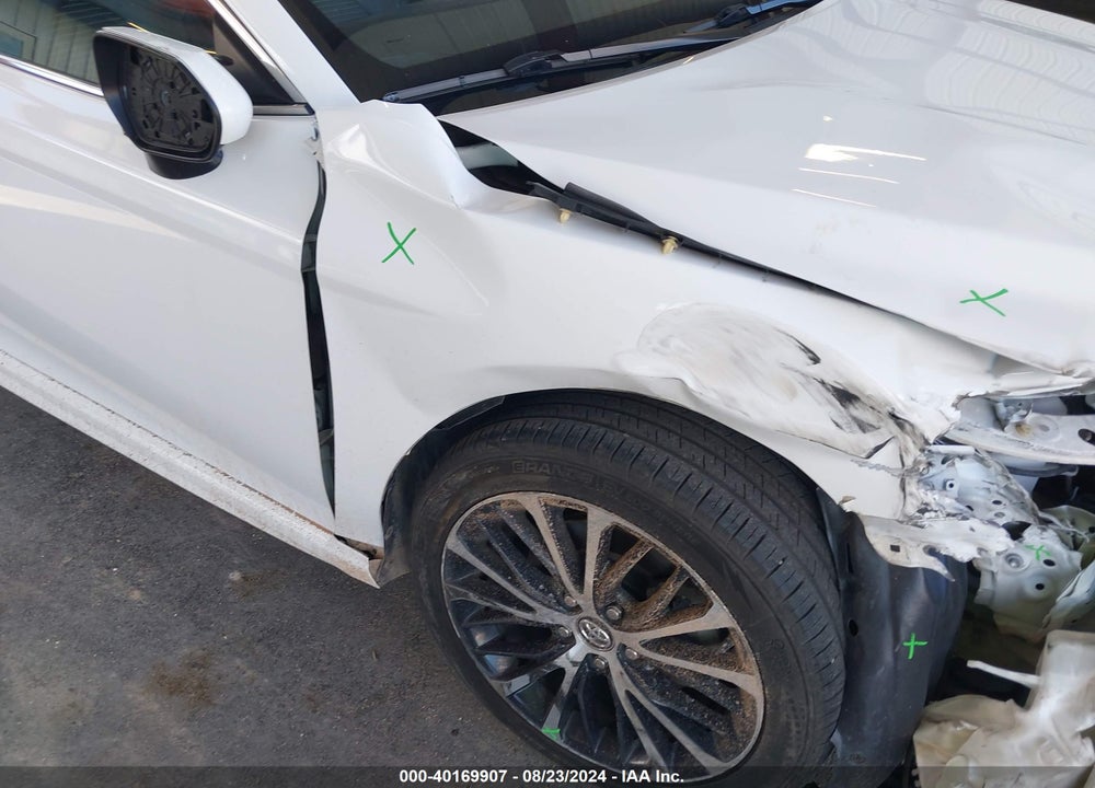 2019 TOYOTA CAMRY SE VIN: 4T1B11HK2KU743610