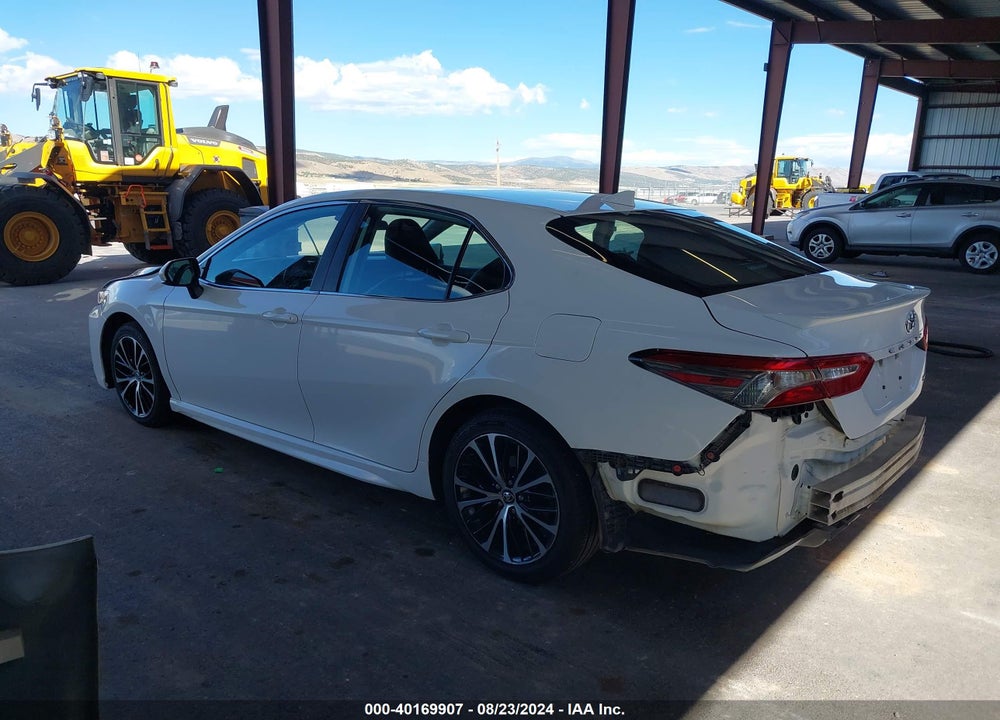 2019 TOYOTA CAMRY SE VIN: 4T1B11HK2KU743610