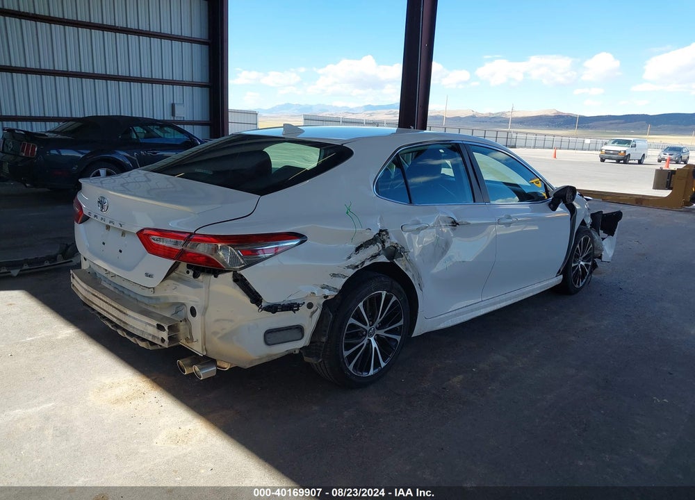 2019 TOYOTA CAMRY SE VIN: 4T1B11HK2KU743610