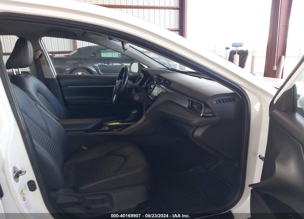 2019 TOYOTA CAMRY SE VIN: 4T1B11HK2KU743610