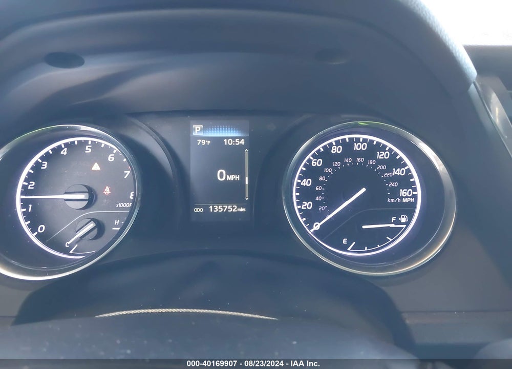 2019 TOYOTA CAMRY SE VIN: 4T1B11HK2KU743610