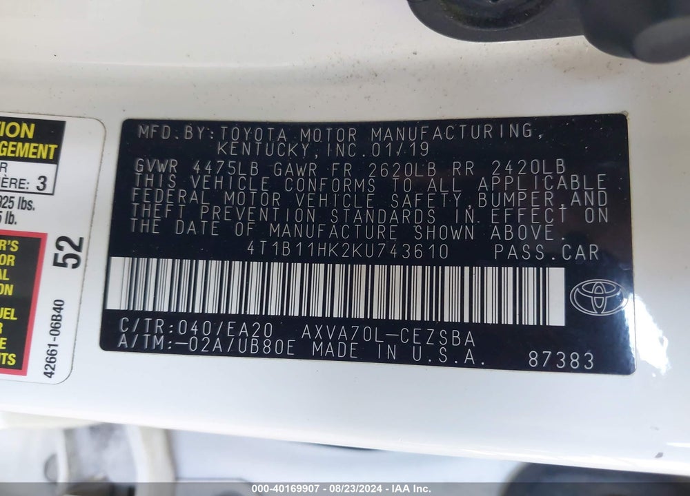 2019 TOYOTA CAMRY SE VIN: 4T1B11HK2KU743610