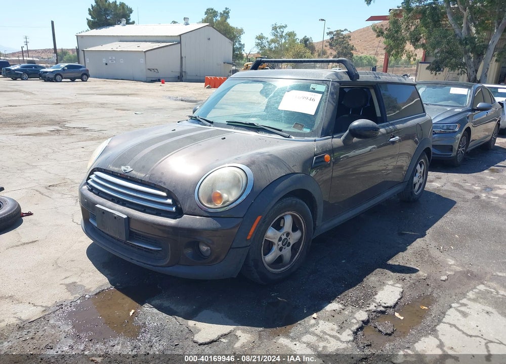 2011 MINI COOPER CLUBMAN VIN: WMWZF3C54BT187644