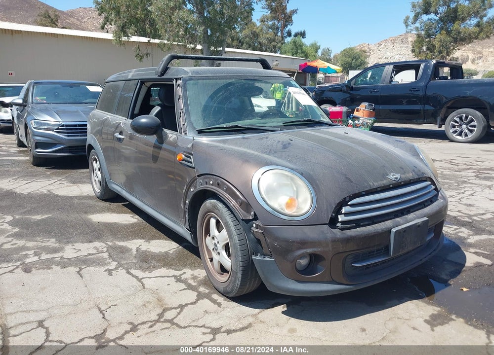 2011 MINI COOPER CLUBMAN VIN: WMWZF3C54BT187644